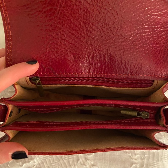 Red Italian leather crossbody purse - Picture 7 of 10